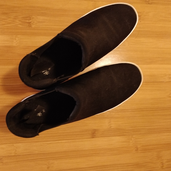 H&M water resistant high top sneakers - Picture 3 of 3